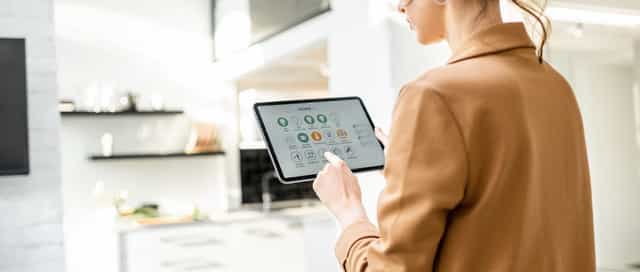 Digitale und smarte Sicherheit vom Tablet aus gesteuert für Ihr Zuhause von Steinkühler in Leverkusen.