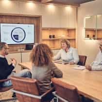 Besprechung bei Steinkühler in Leverkusen für eine Komplettbad Sanierung für ein schönes Badezimmer.