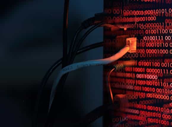 Beispielbild in Computercodes bezogen auf digitale und smarte Sicherheit für Ihr Zuhause von Steinkühler in Leverkusen.