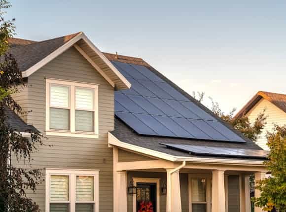 Photovoltaik von Steinkühler in Leverkusen auf modernem Haus