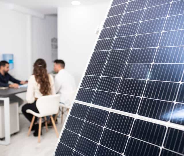 Beratung für eine Photovoltaikanlage von Steinkühler in Leverkusen